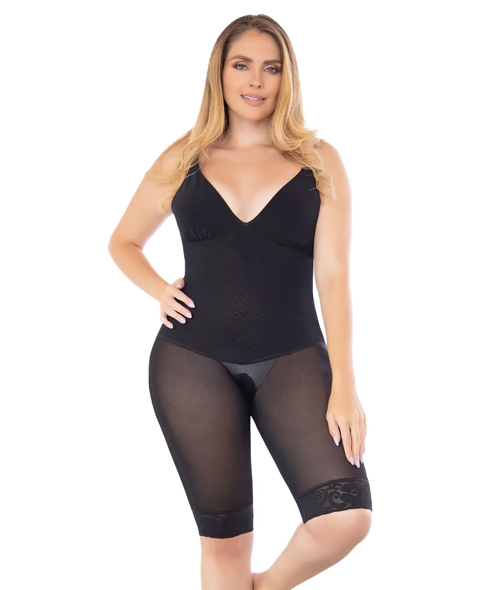 Invisible one-piece shapewear with medium control shapes the abdomen and enhances the buttocks