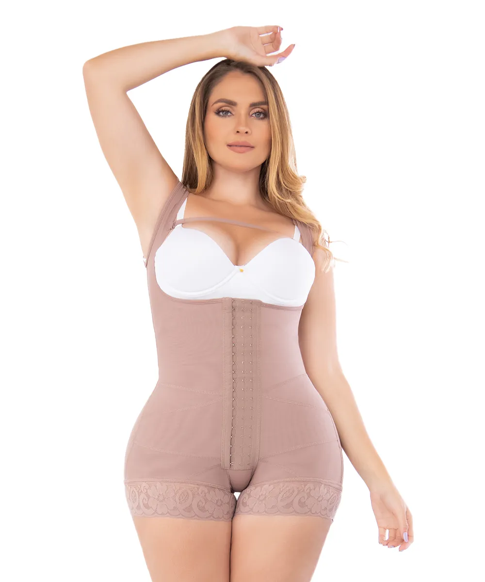 High compression posture corrector belt with abdominal reinforcement