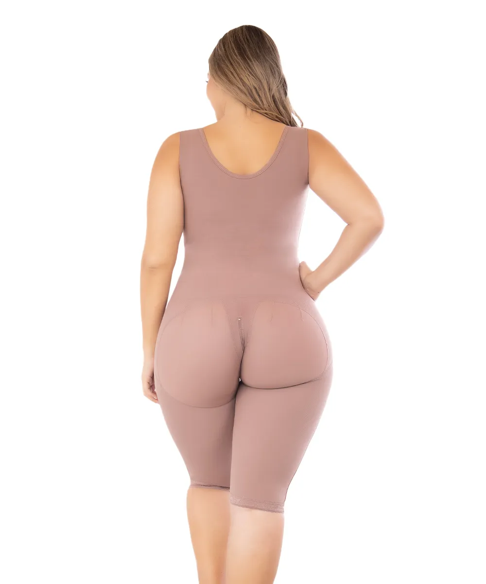 Post-surgical knee-length girdle with abdominal support and back coverage - Image 3